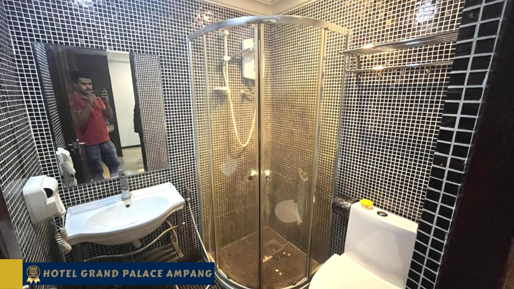 Hotel Grand Palace Ampang Ампанг Екстериор снимка