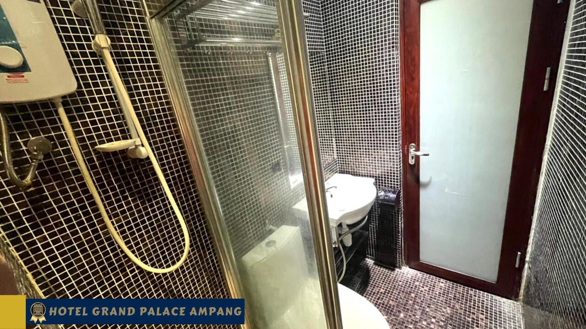 Hotel Grand Palace Ampang Ампанг Екстериор снимка