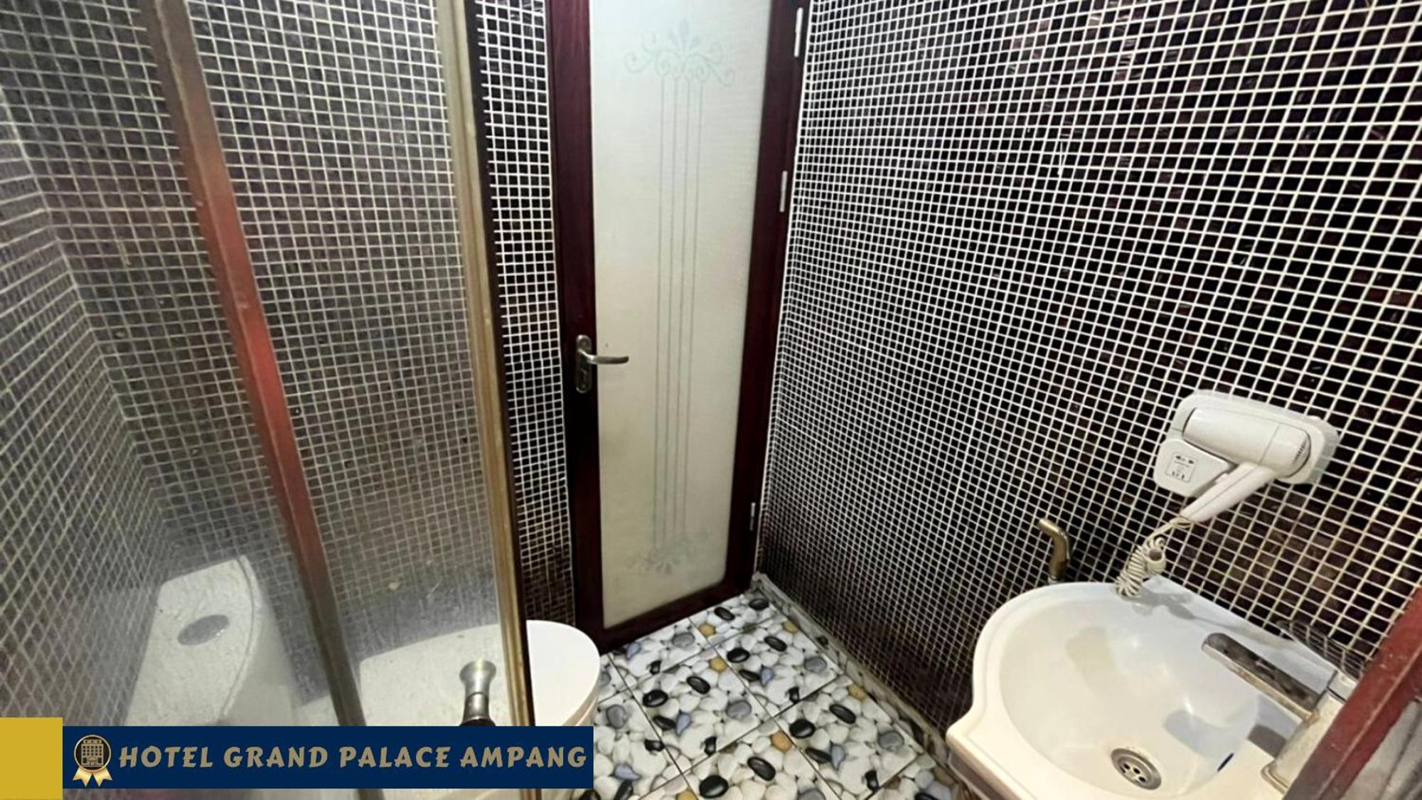 Hotel Grand Palace Ampang Ампанг Екстериор снимка