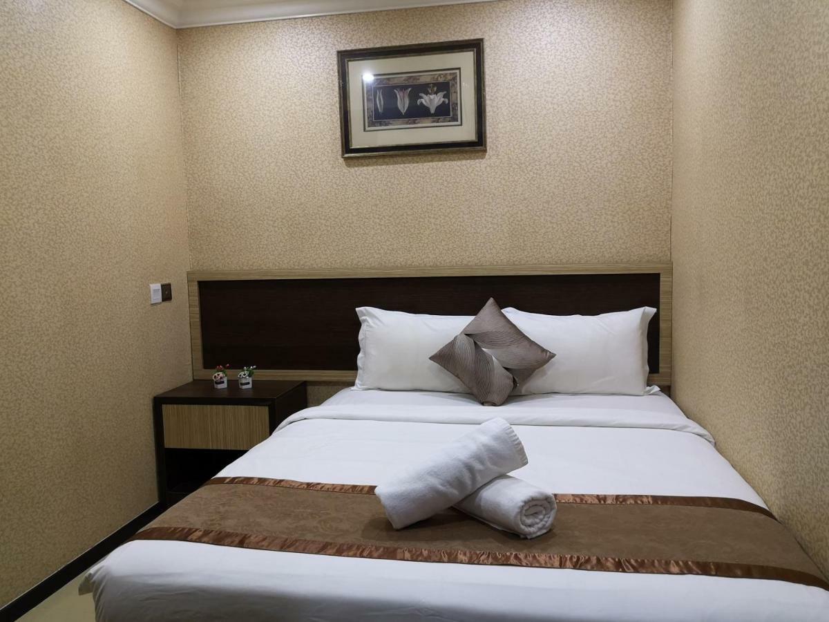 Hotel Grand Palace Ampang Ампанг Екстериор снимка