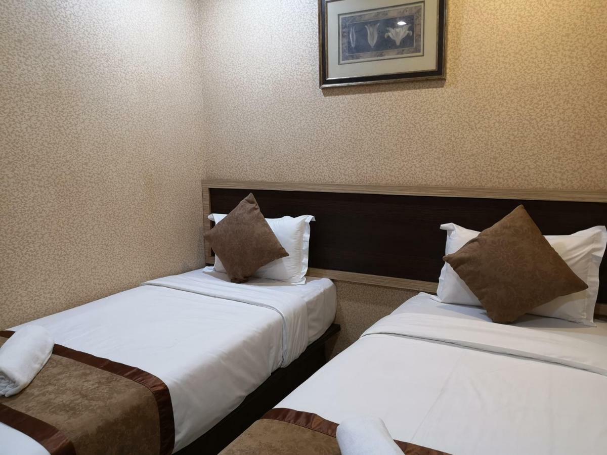 Hotel Grand Palace Ampang Ампанг Екстериор снимка