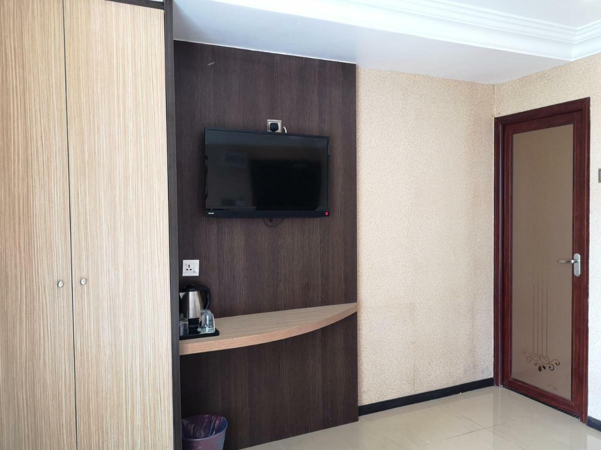 Hotel Grand Palace Ampang Ампанг Екстериор снимка