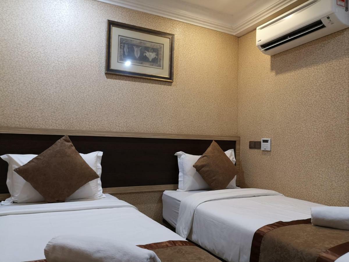 Hotel Grand Palace Ampang Ампанг Екстериор снимка