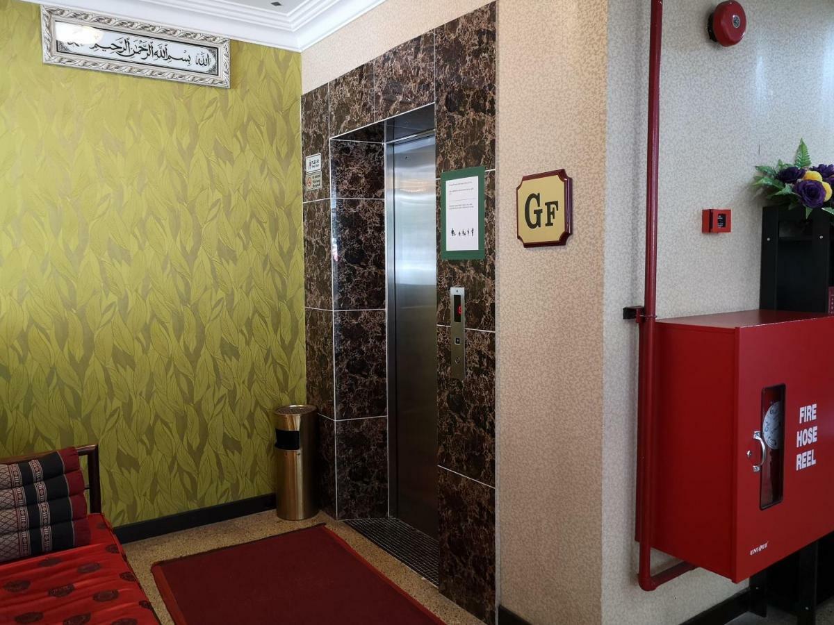 Hotel Grand Palace Ampang Ампанг Екстериор снимка